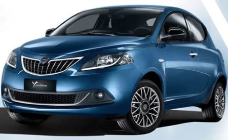 Lancia Ypsilon è una vettura perfetta per la guida nelle strade cittadine e il tragitto casa-lavoro. Offerta Noleggio Lungo Termine Pronta Consegna MCM Leasys